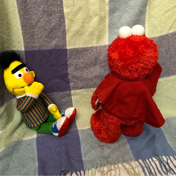 TICKLE ME ELMO Vintage TMX 10th ANNIVERSARY French  Version  Works perfectly - Picture 5 of 9